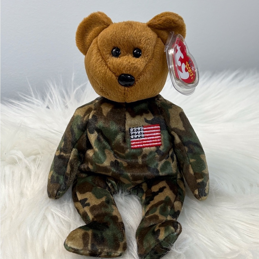 Ty(54)Hero Camo Beanie Baby Bear with Red Heart Tag